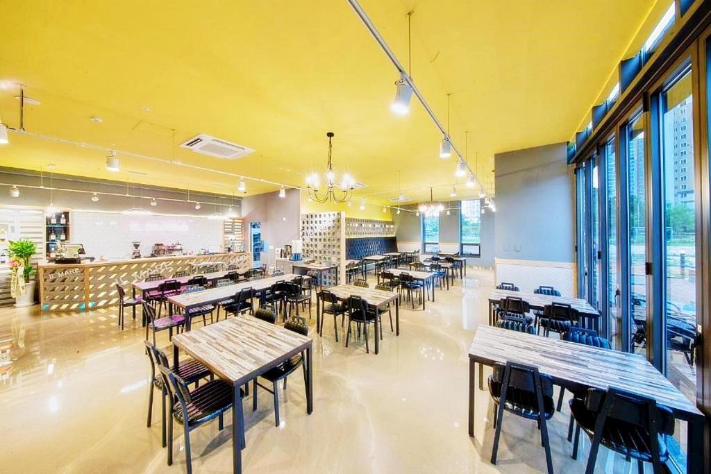 Riviera Incheon Airport Hotel Extérieur photo