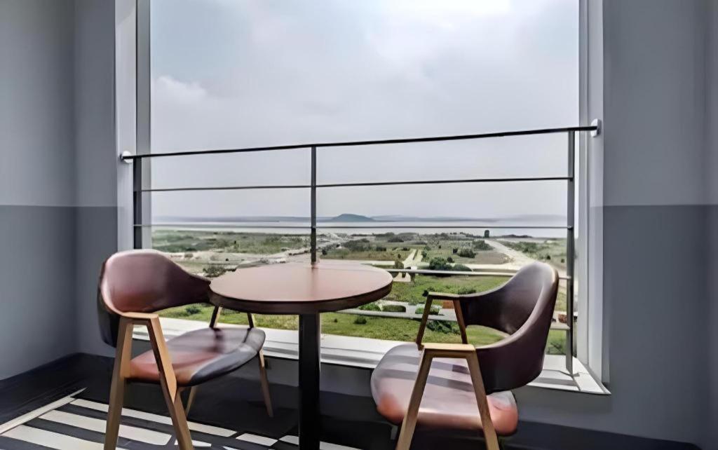 Riviera Incheon Airport Hotel Extérieur photo