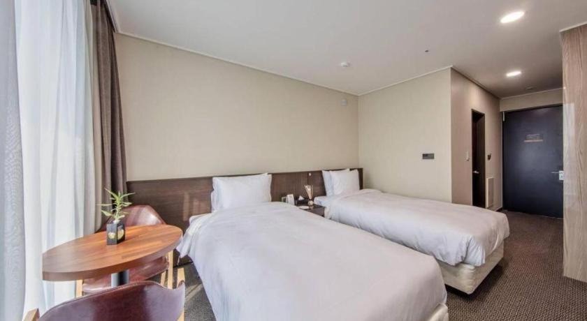 Riviera Incheon Airport Hotel Extérieur photo