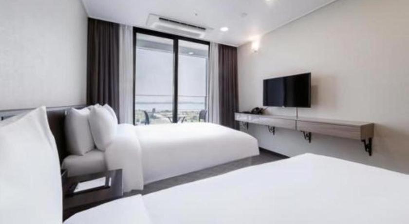 Riviera Incheon Airport Hotel Extérieur photo
